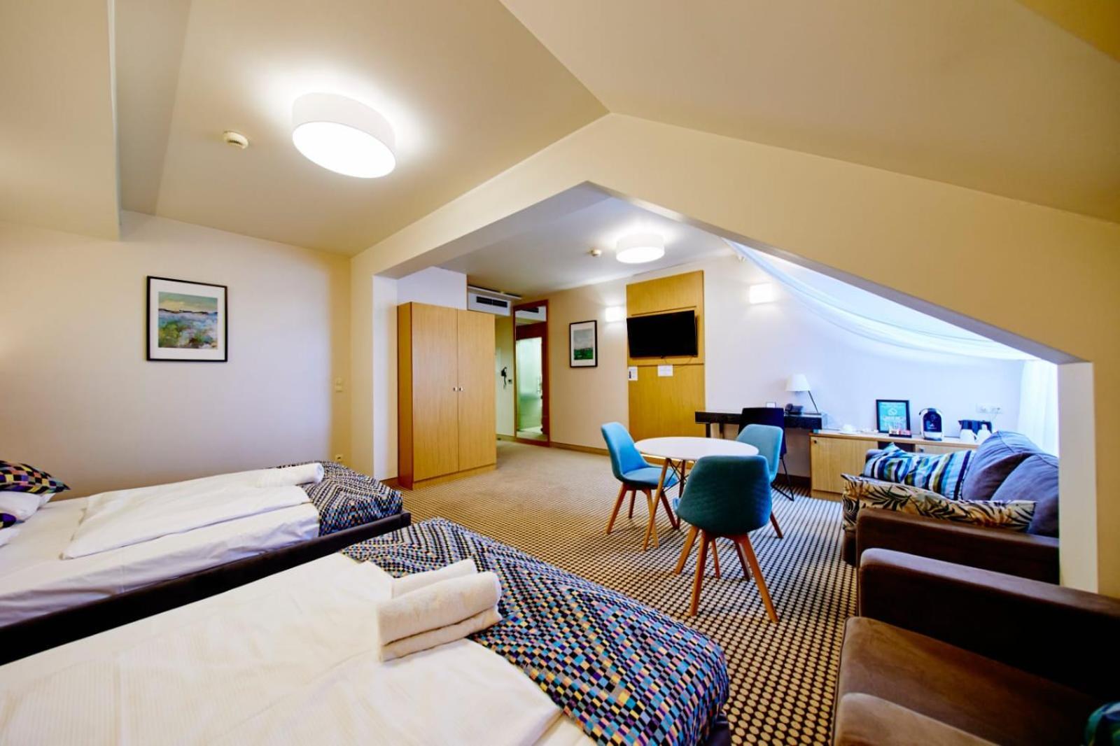 Hotel Great Polonia Velvet 수바우키 외부 사진