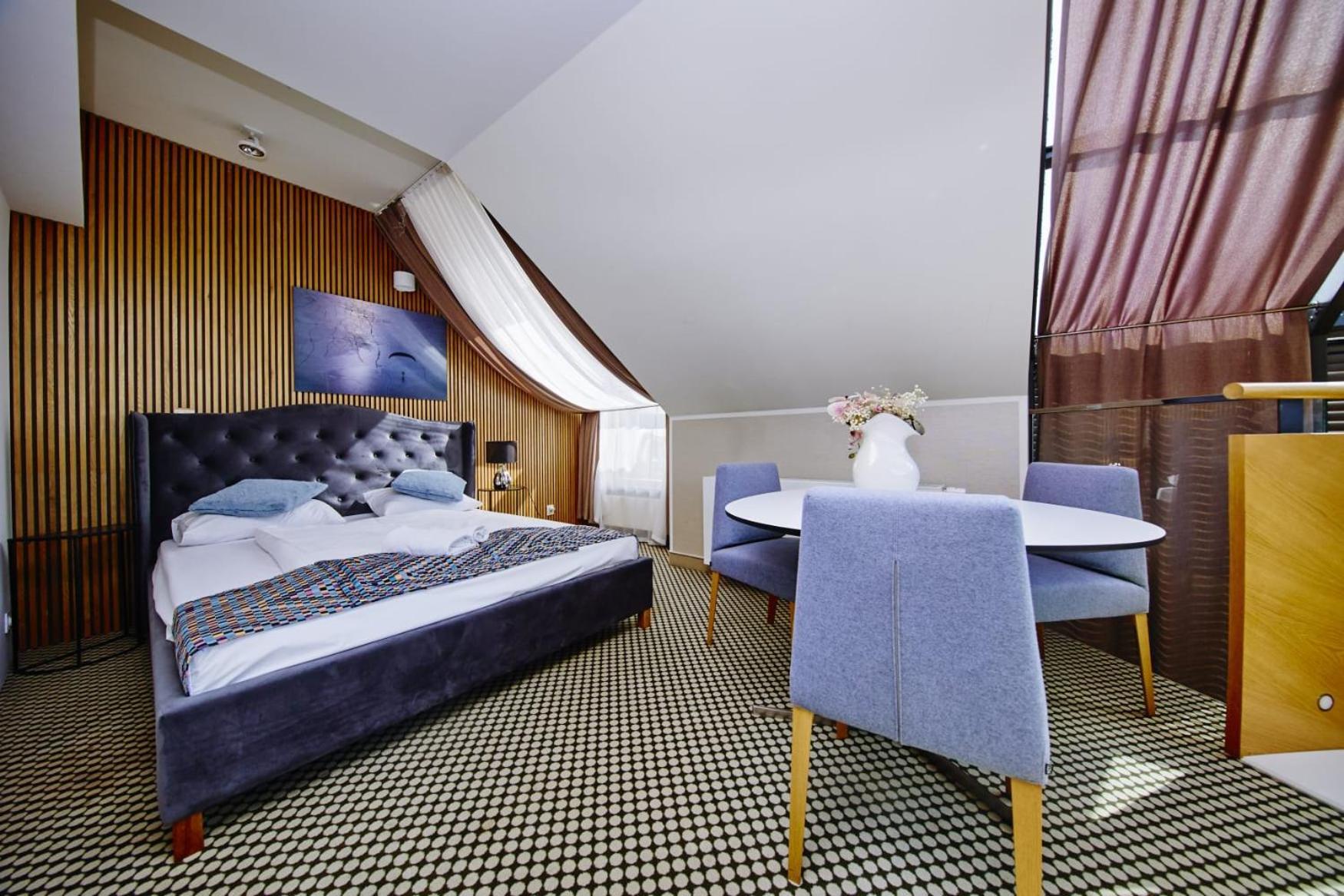 Hotel Great Polonia Velvet 수바우키 외부 사진